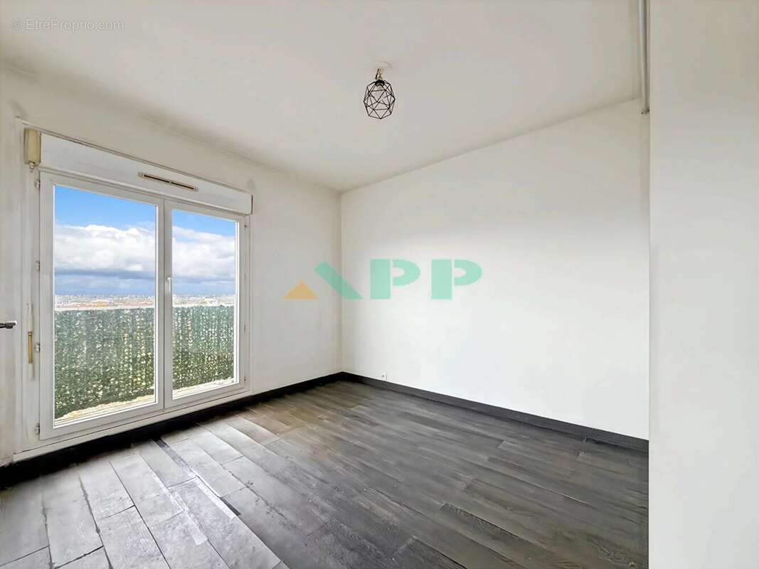 Appartement à VIGNEUX-SUR-SEINE