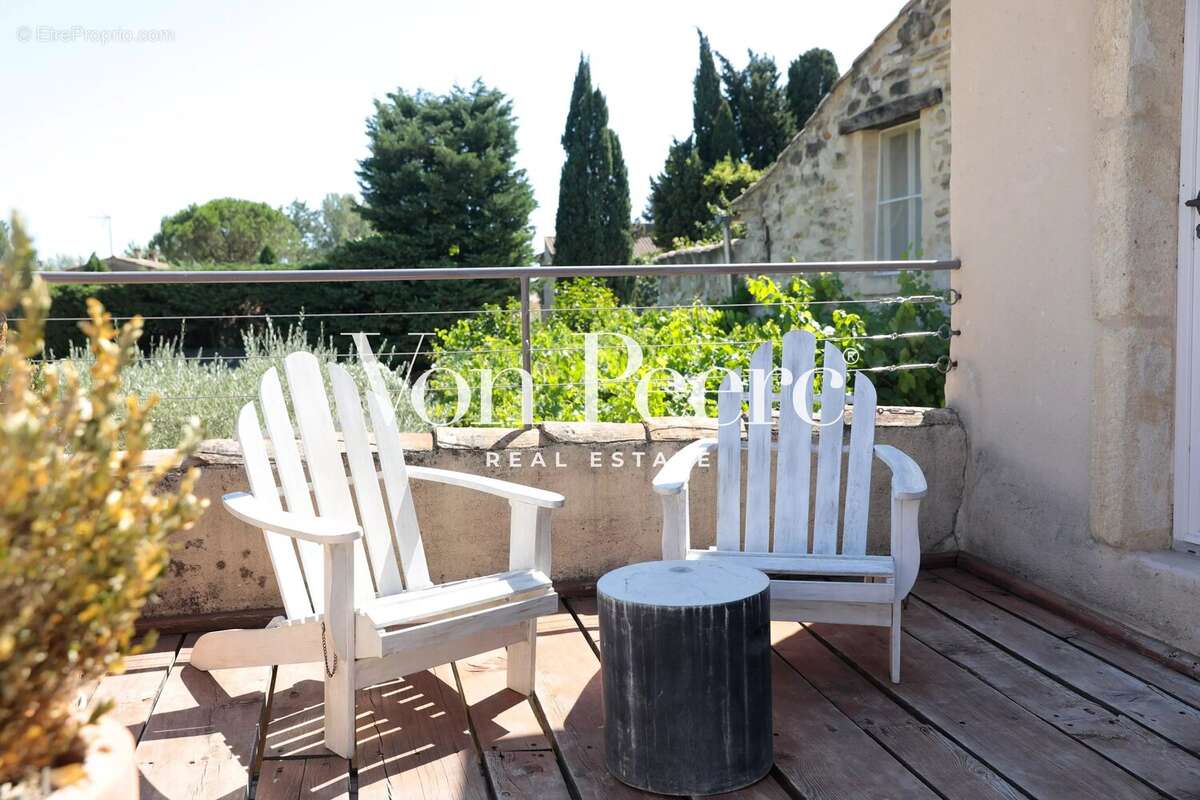 Appartement à SAINT-LAURENT-DES-ARBRES