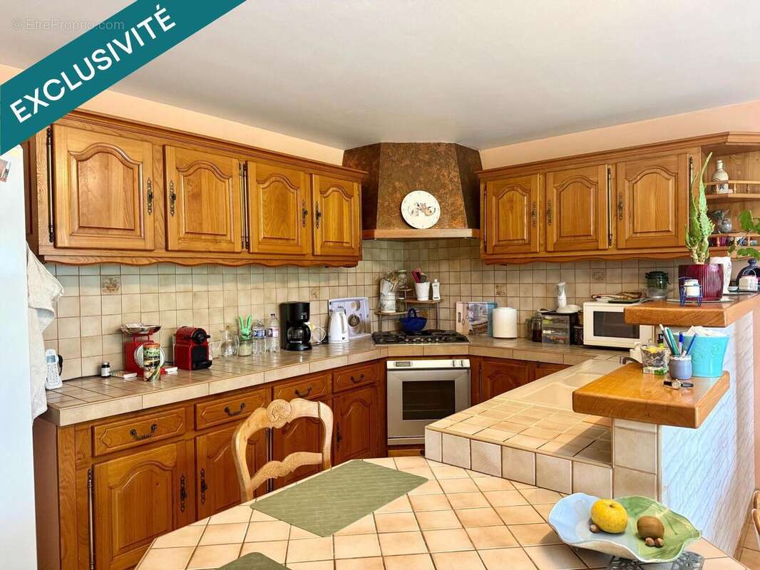 Maison 219 m² à Neuvicq  - photo 9