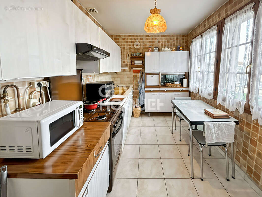 Maison à FONTENAY-TRESIGNY