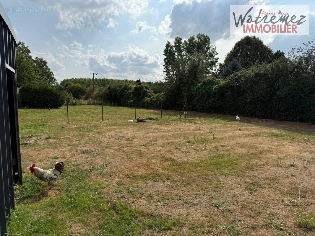 Terrain 5228 m² à Preux-Au-Bois · 59 900 €