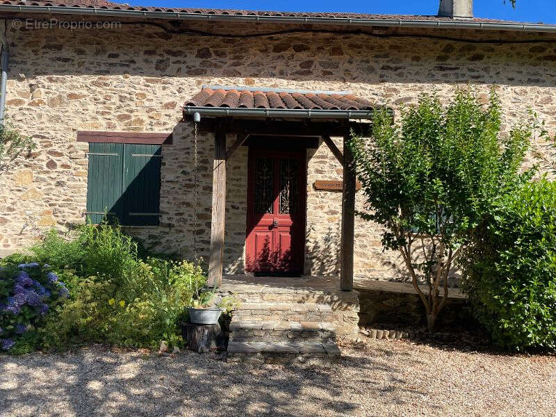 Maison à BUSSIERE-GALANT