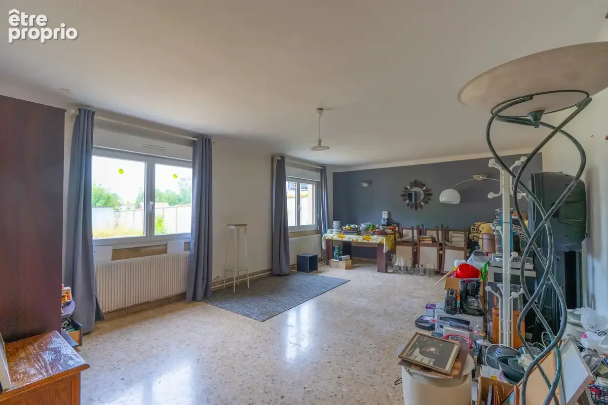 Saint Lupien - Maison type V avec garage et dépendance - photo 6