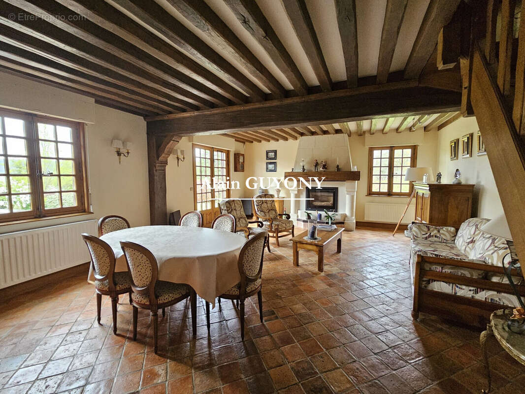 Maison à PONT-L'EVEQUE