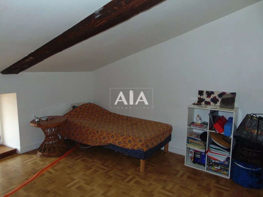 Immeuble appartements + commerce - photo 13