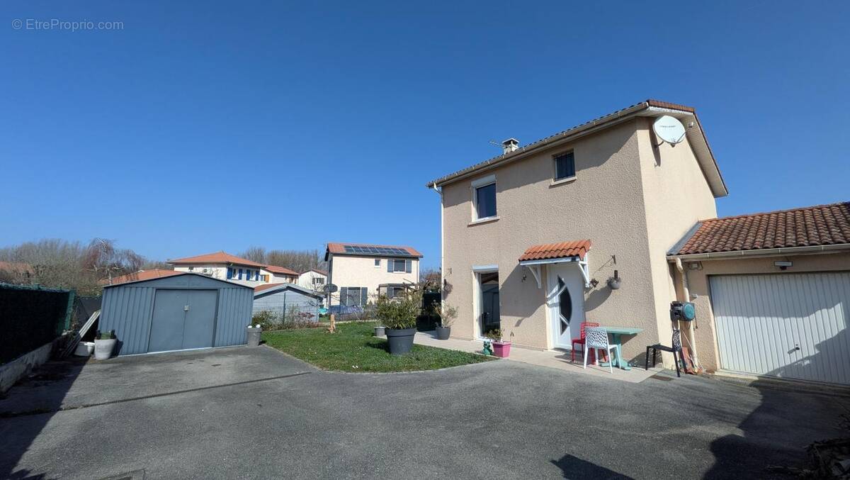 Maison à BOURGOIN-JALLIEU