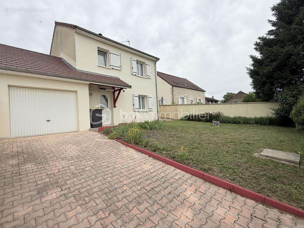 Maison familiale chaleureuse située dans un secteur tranquille, à deux pas des commodités - photo 20