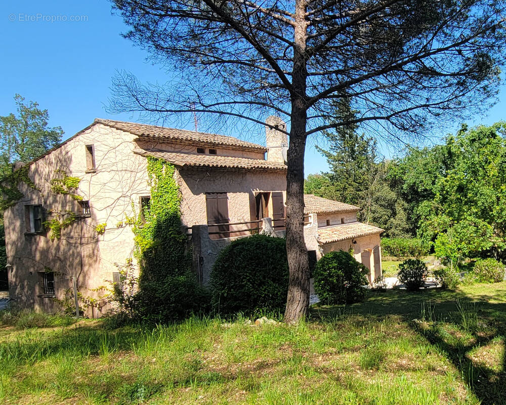 Maison à VALBONNE