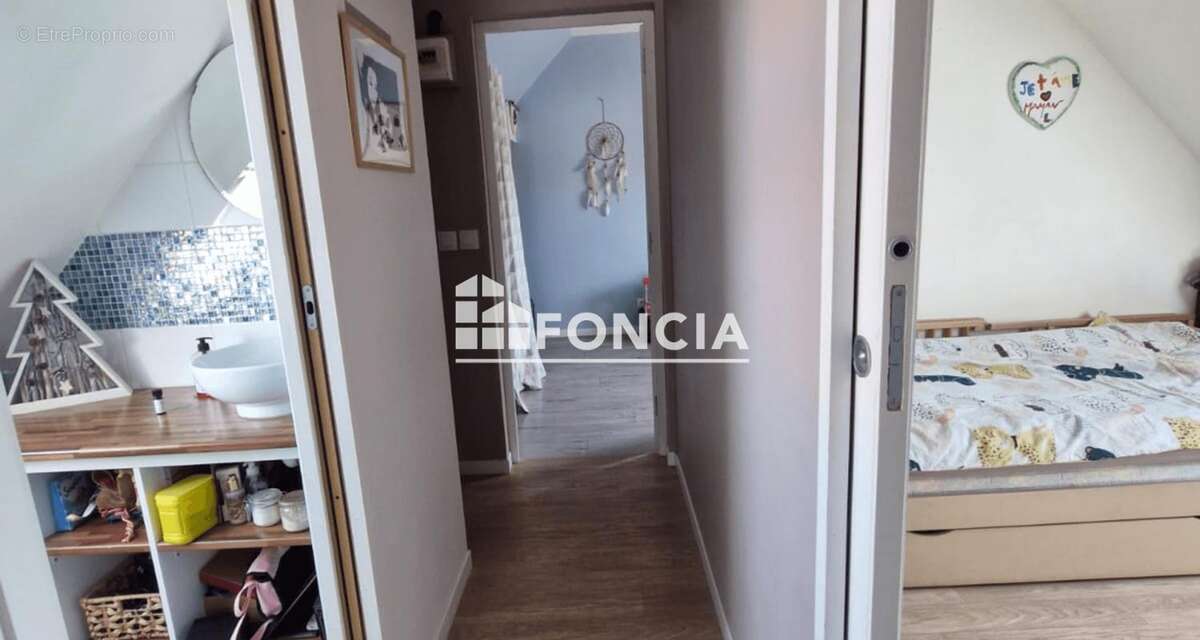 Maison à JOUE-L&#039;ABBE