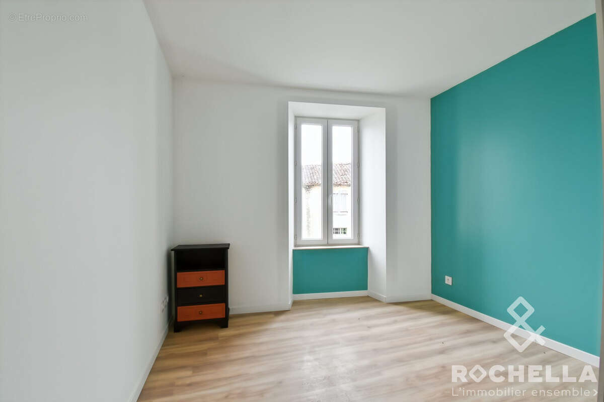 Maison à SAINT-JULIEN-DE-L&#039;ESCAP