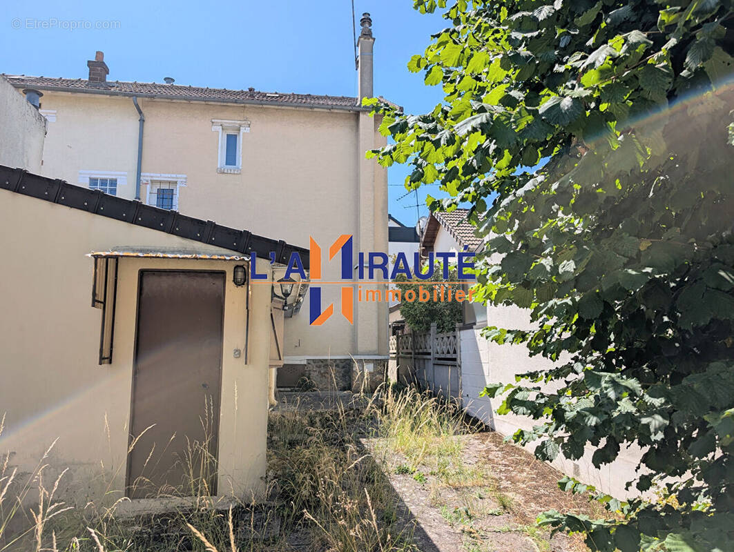 Maison à HOUILLES