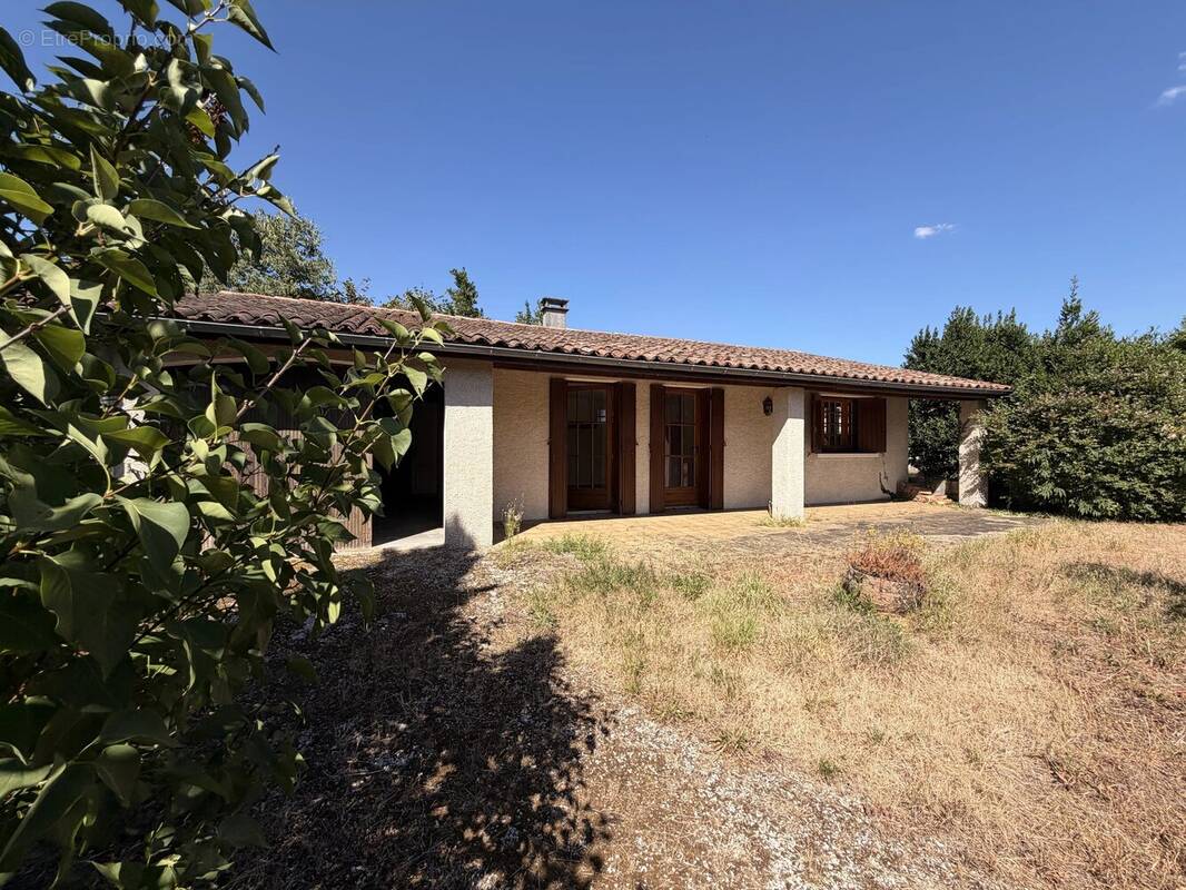 Maison à RUFFEC