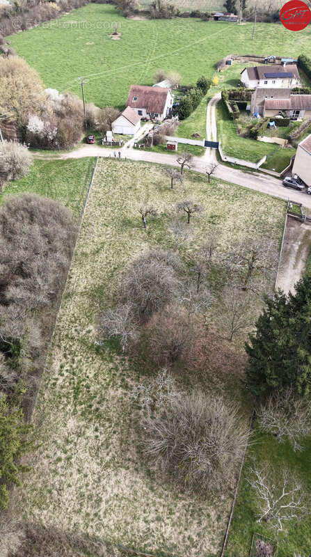 Terrain à PESMES
