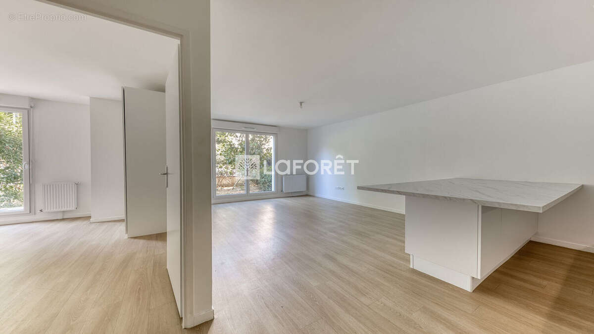 Appartement à vendre à Roissy En Brie 1 pièce(s) 47,96 m2 - photo 2