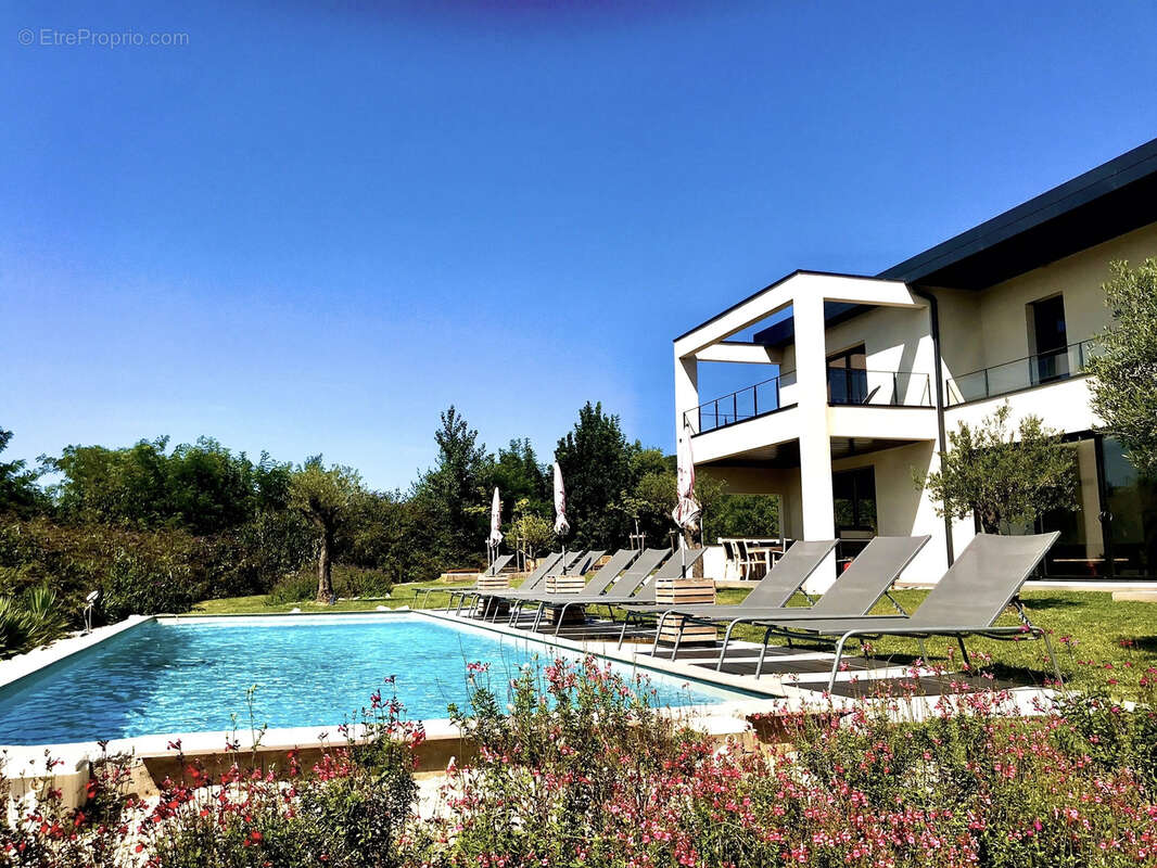 Villa contemporaine de 305 m2 à Saint-Péray - photo 35
