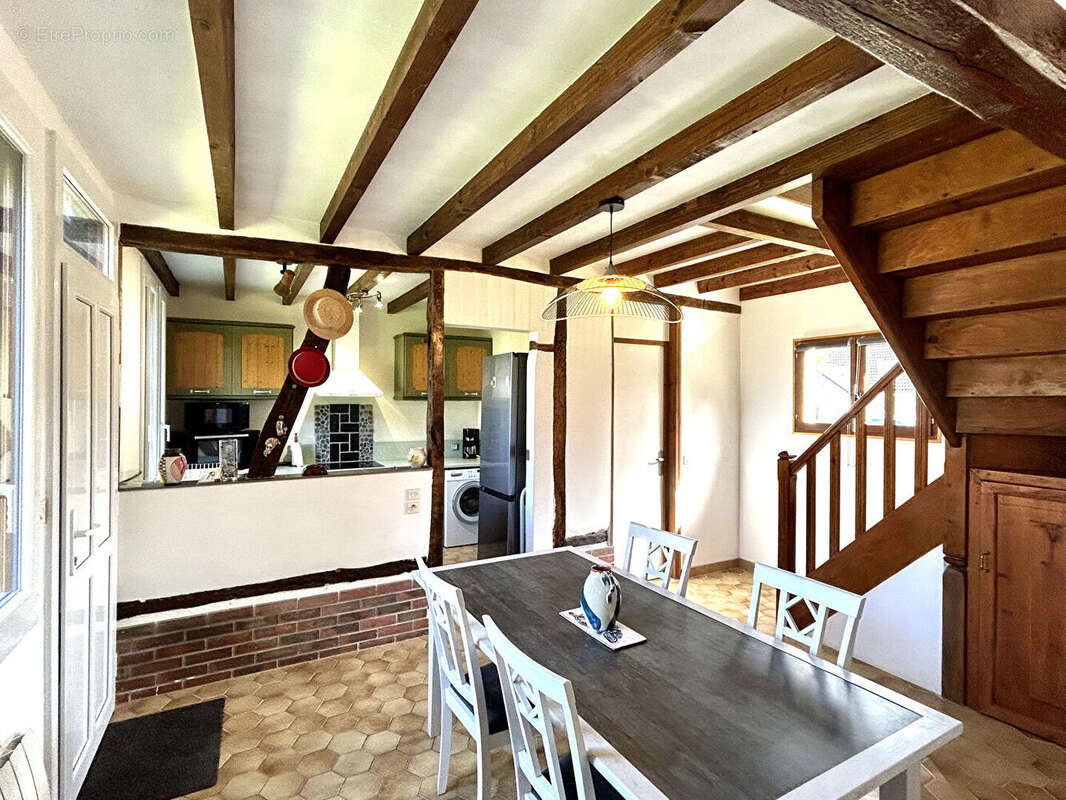 Maison à MESNIL-VERCLIVES