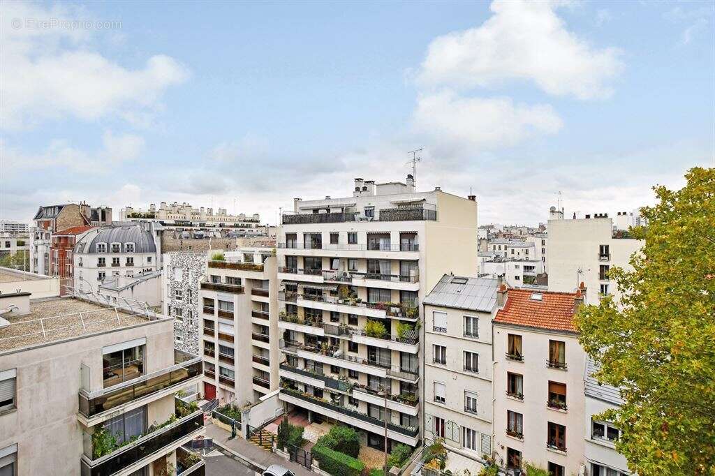Appartement à PARIS-20E