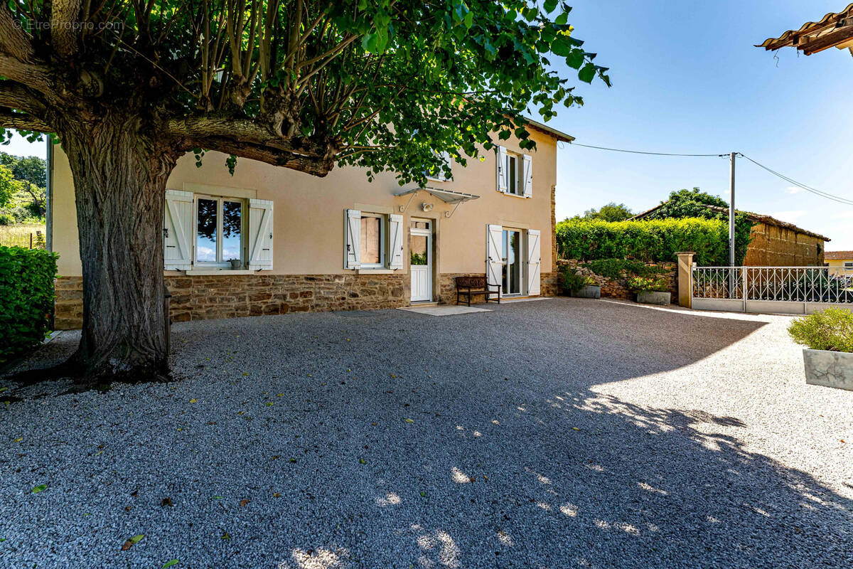 Maison à CHOZEAU