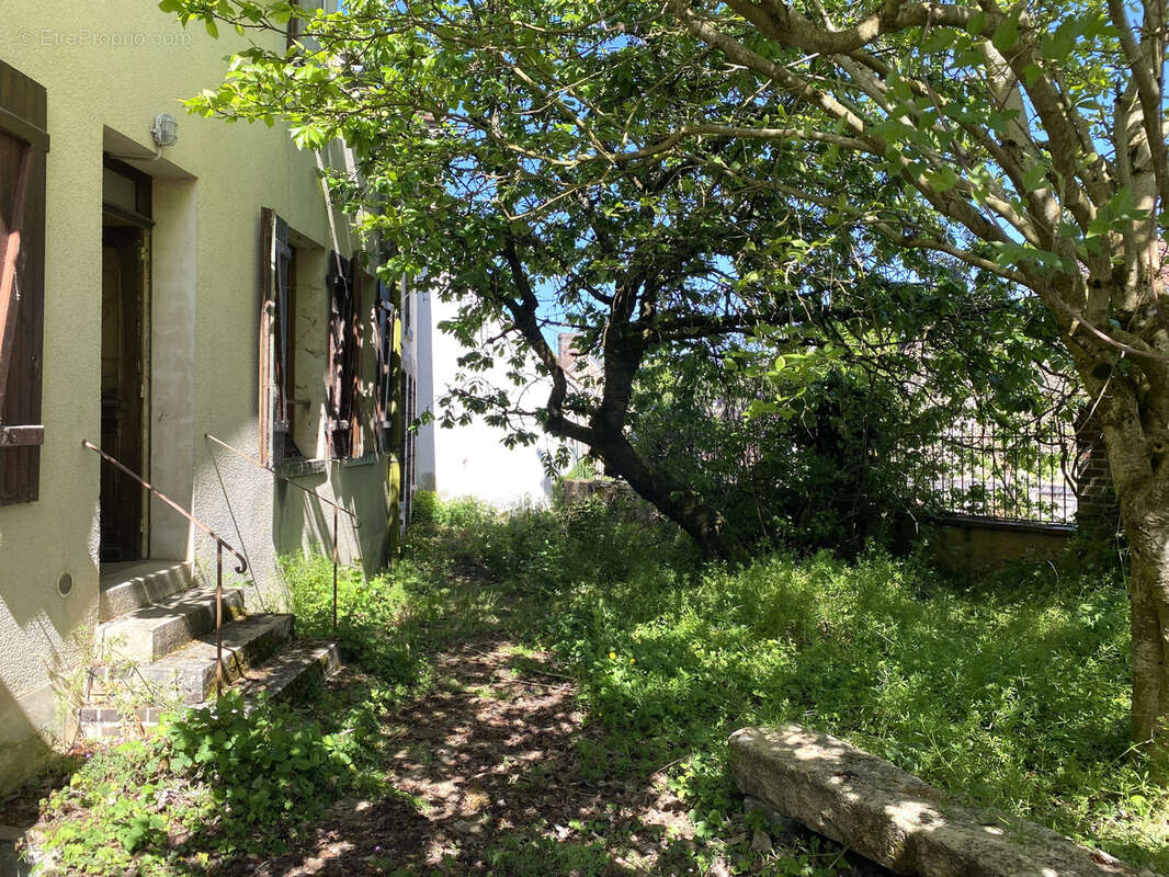 Maison à COURTENAY