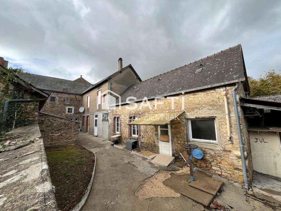 Photo 7 - Commerce à VILLIERS-CHARLEMAGNE