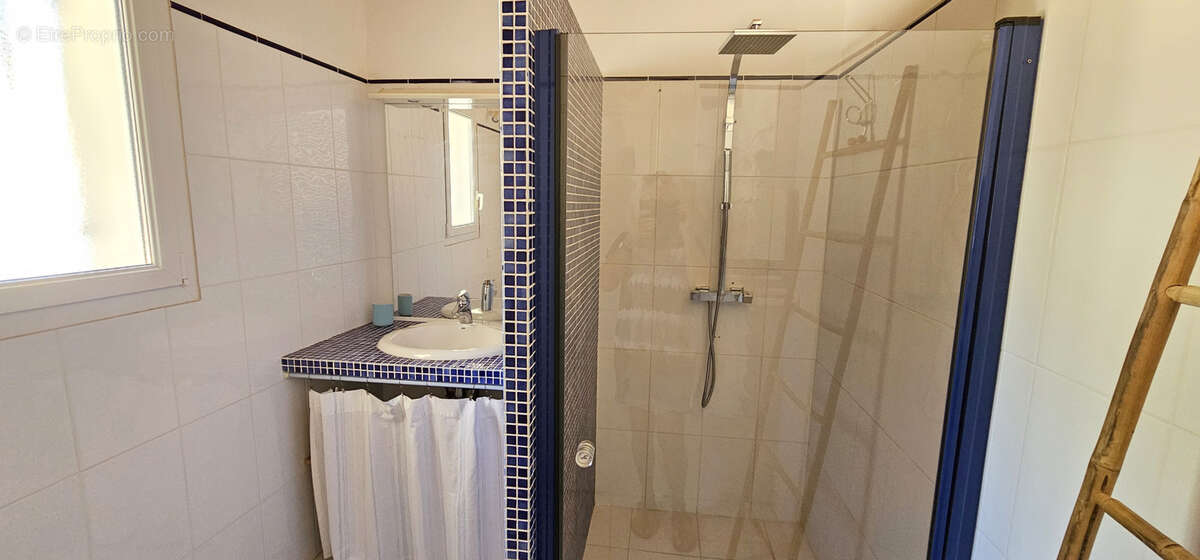 Double villa 200m2 sur un terrain de 5340m2 avec double garage 3 carports et piscine - photo 21