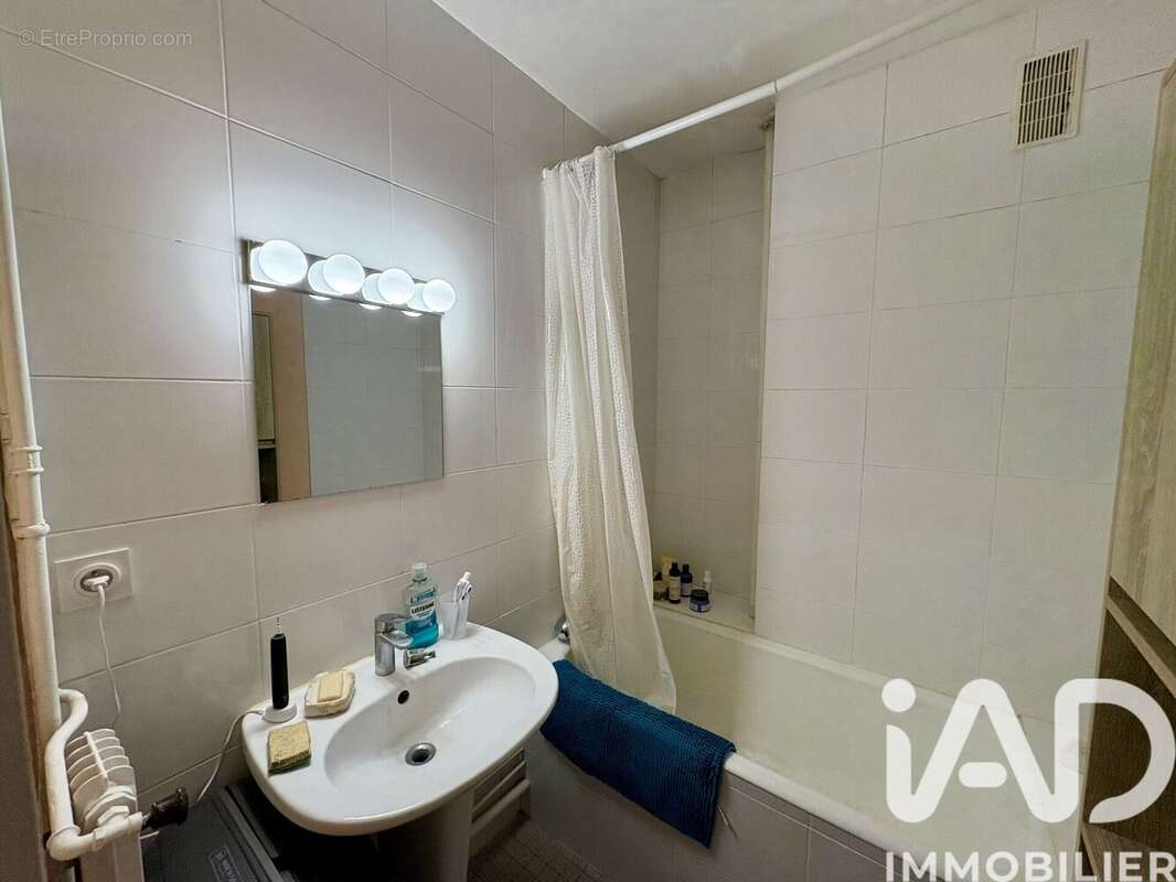 Photo 7 - Appartement à COURBEVOIE