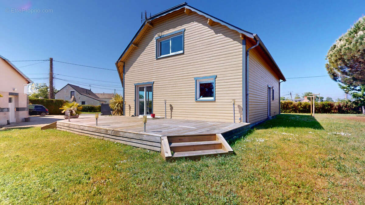 Maison à LONGUE-JUMELLES