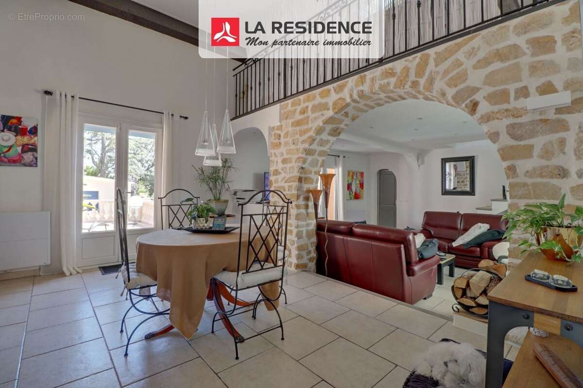 Maison 153 m² à Taradeau  - photo 4