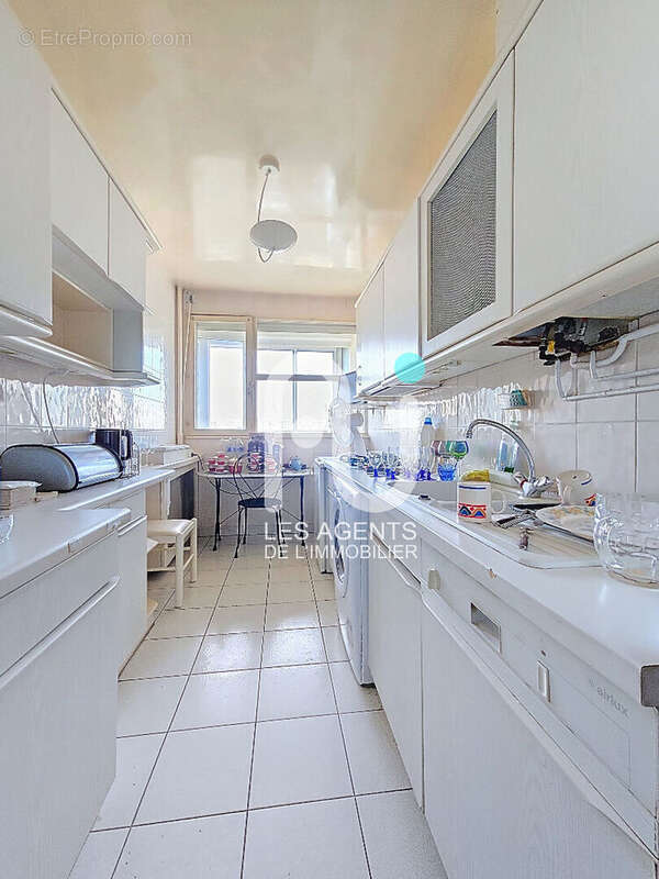 Appartement à VILLENEUVE-LA-GARENNE