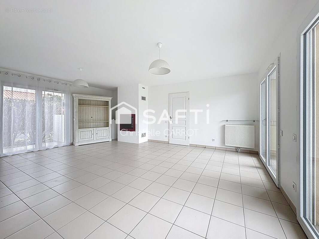 Photo 5 - Maison à IZON