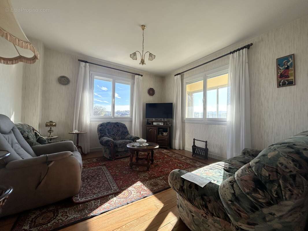 Maison à BERNAC-DEBAT