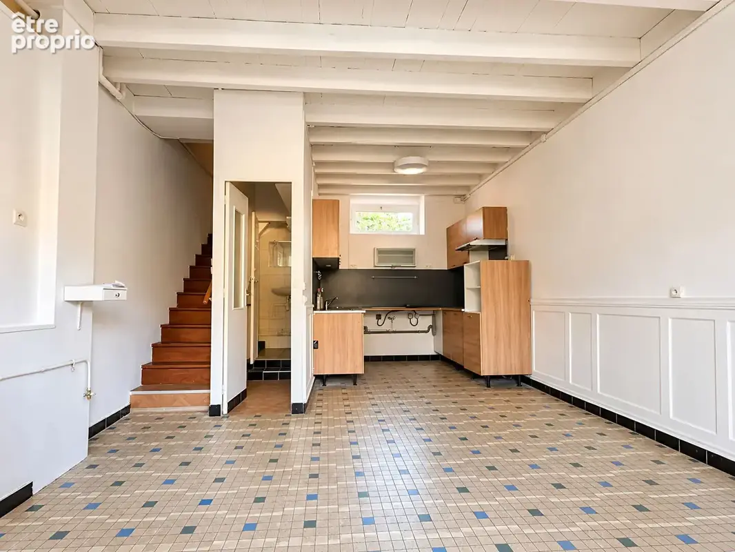 Maison de ville à Angoulême ? Un bien accessible aux multiples possibilités - photo 1