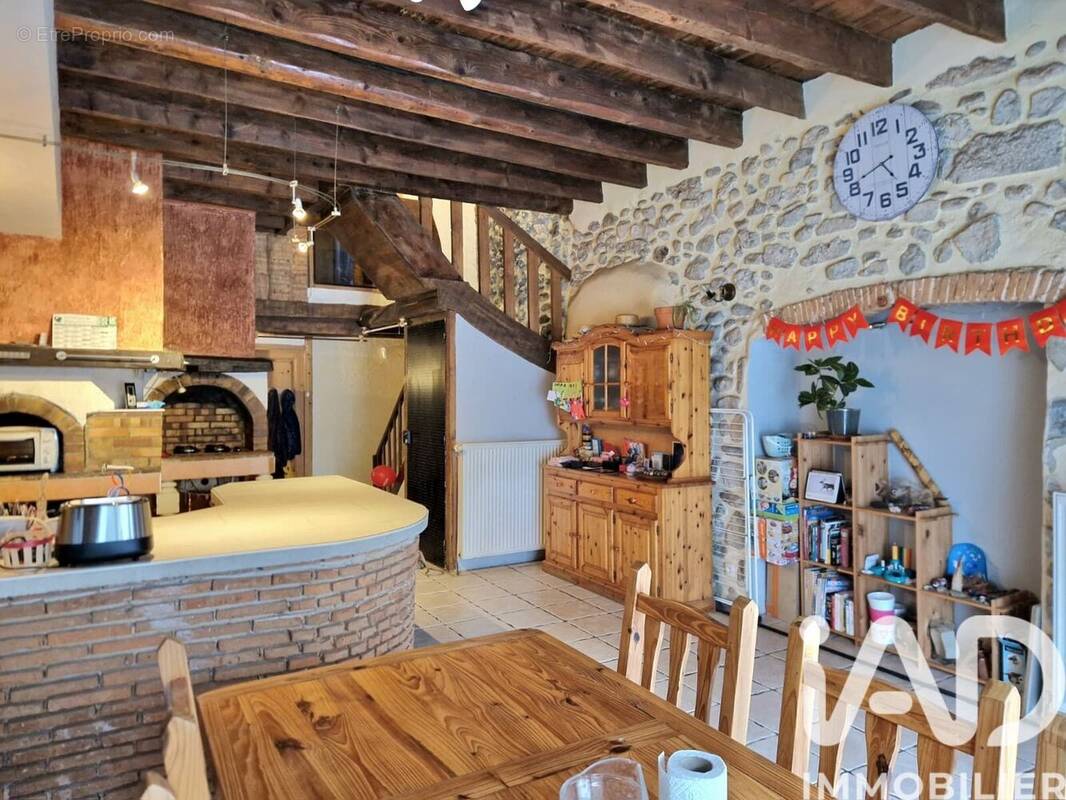 Photo 1 - Maison à ENTRE-DEUX-GUIERS