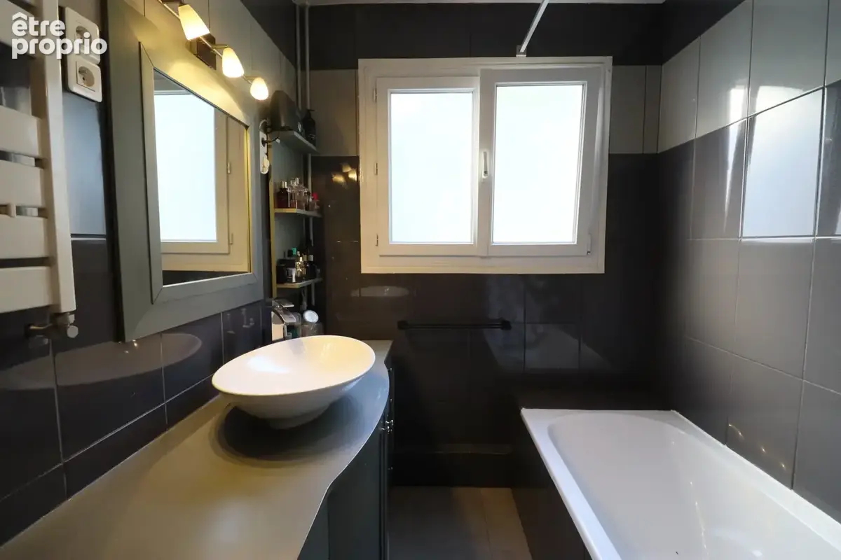 LE PORT-MARLY - Apt 3pièces de 81m2 avec balcon et cave - photo 4