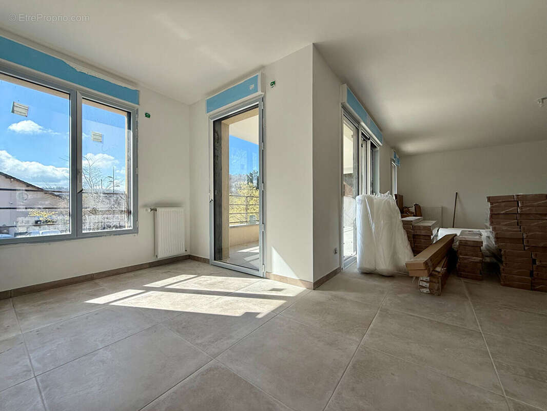 Appartement à BONNEFAMILLE
