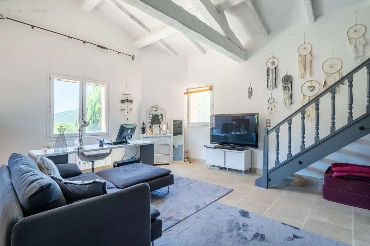 Maison à LA ROQUEBRUSSANNE