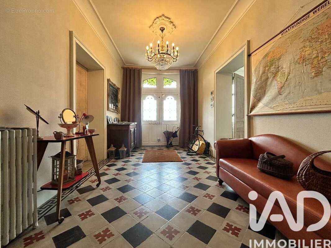 Maison 385 m² à Le Brethon  - photo 7