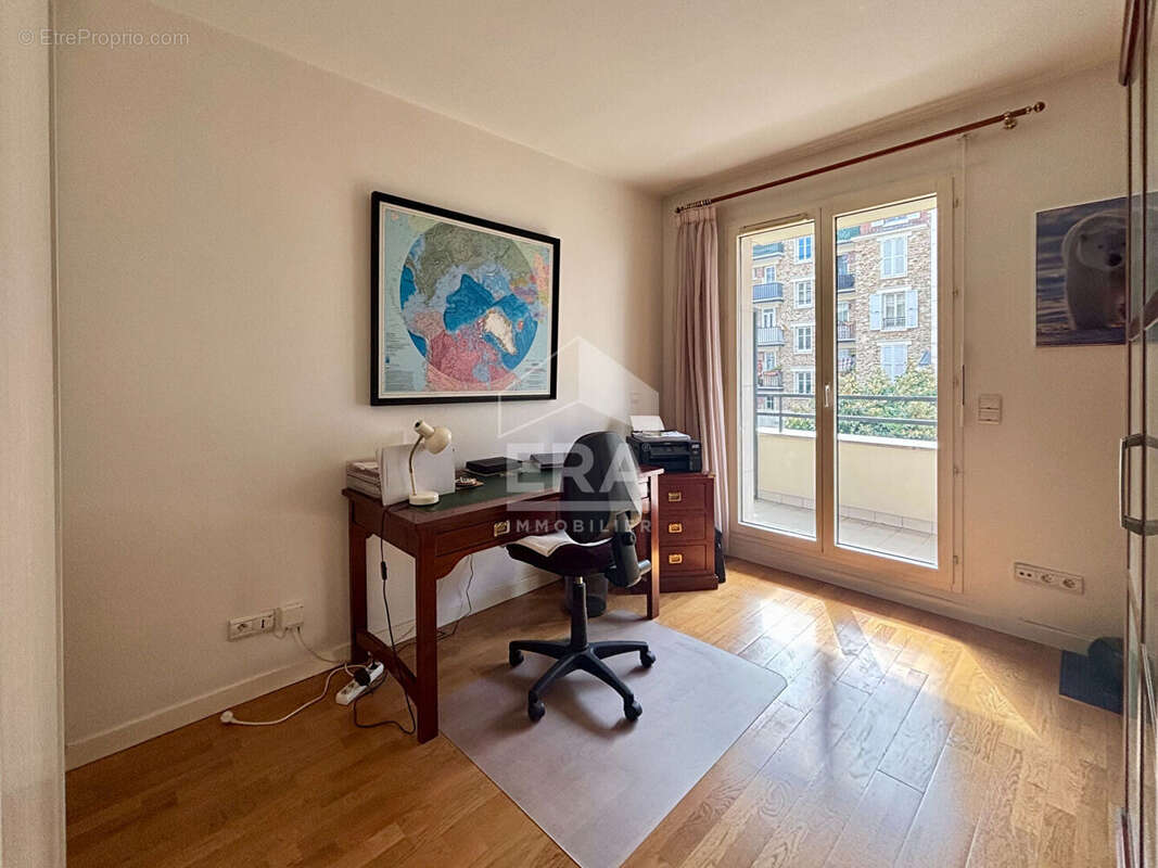 Appartement à LEVALLOIS-PERRET