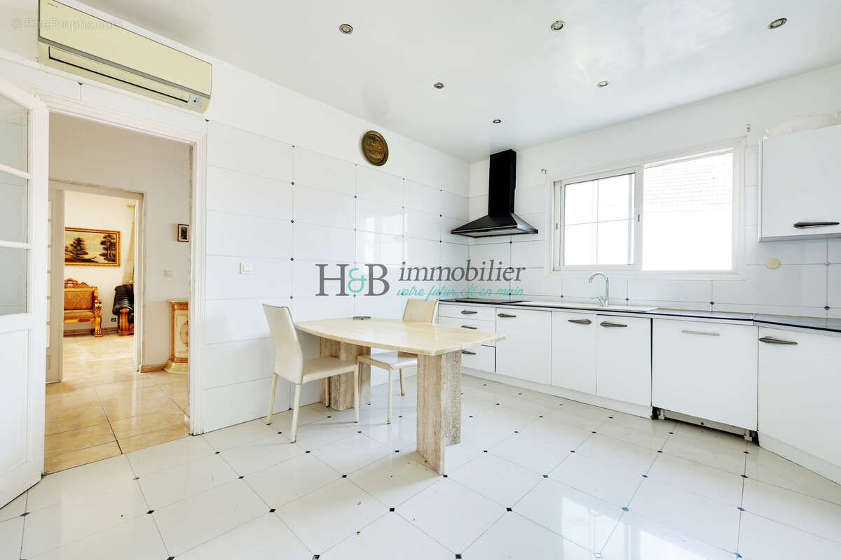 Rare à Noisy-le-Sec   Maison d’investissement de 381 m2 avec 13 espaces locatifs et fort potentiel de valorisa - photo 8