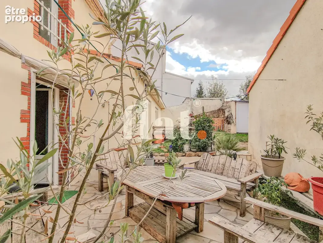 Maison centre-bourg - 84 m2 - deux chambres (possibilité 3) - jardin - garage - photo 17