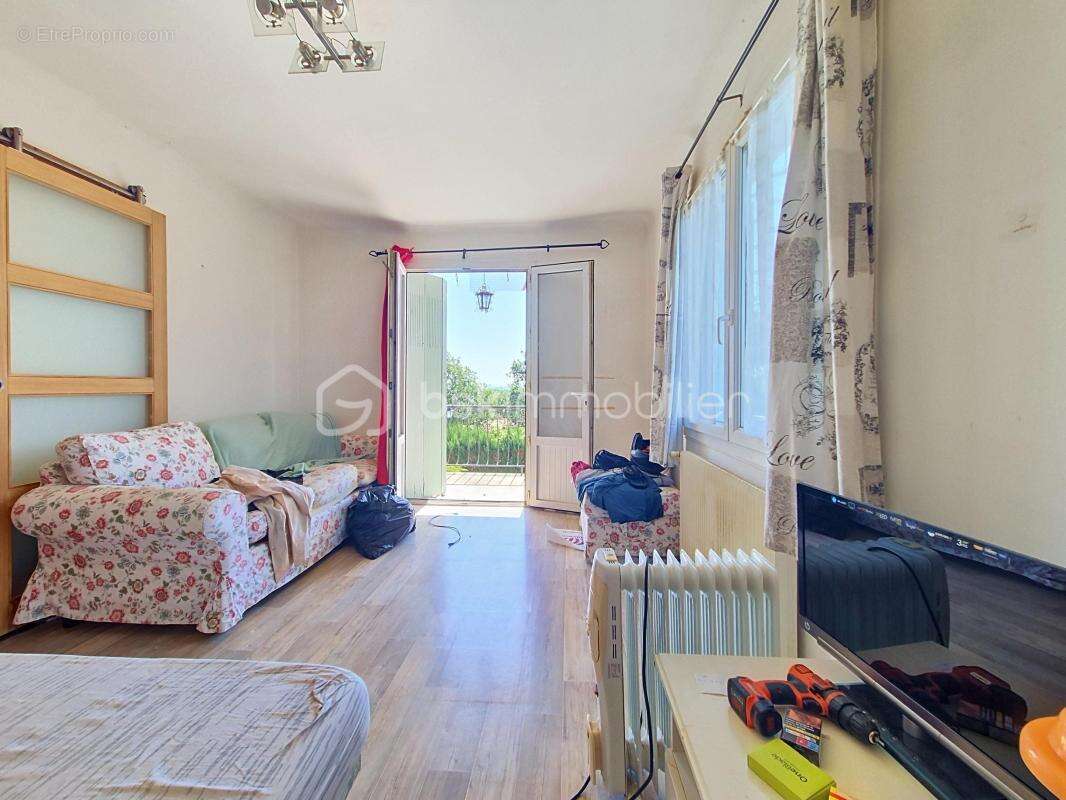 Auvillar – Maison avec vue sur la Garonne, grand jardin et double garage – 106 000 € - photo 5