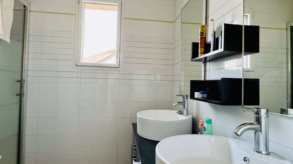 Maison à BAIN-DE-BRETAGNE