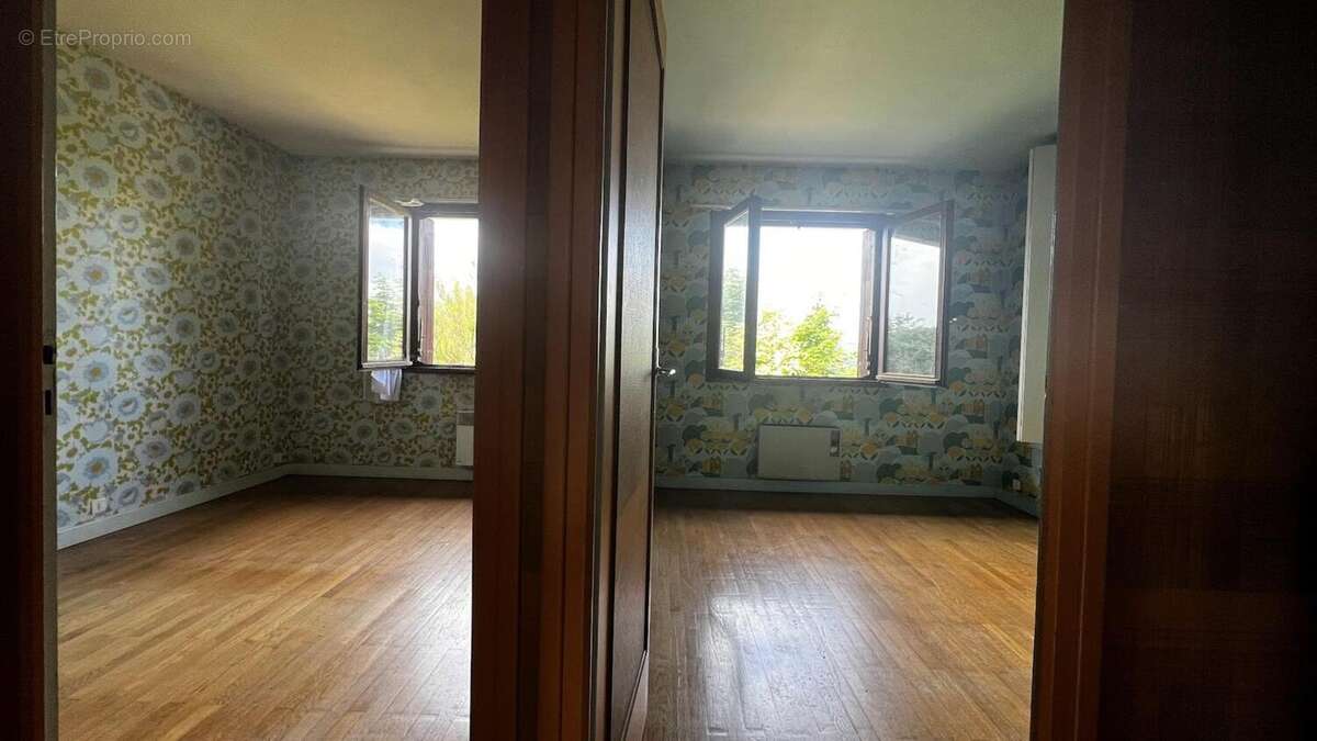 Photo 6 - Maison à LA TOUR-DE-SALVAGNY