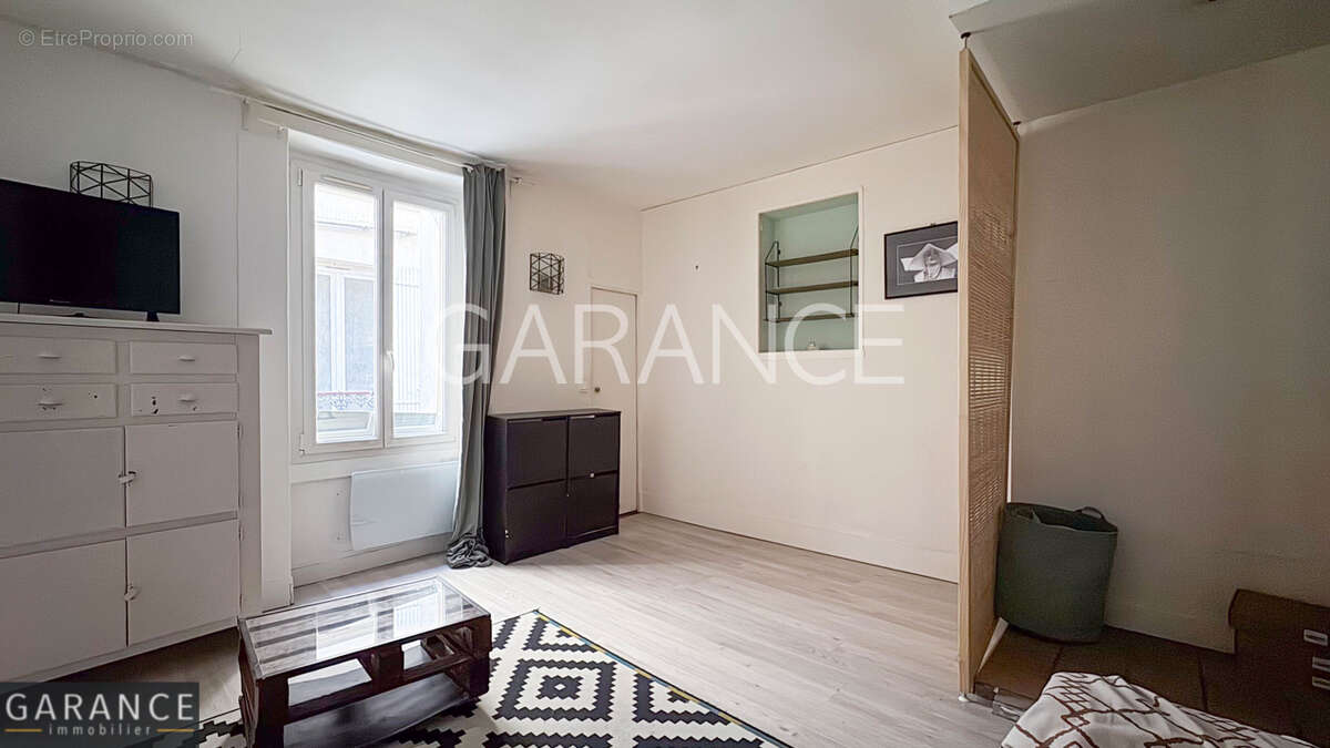 Appartement à PARIS-14E