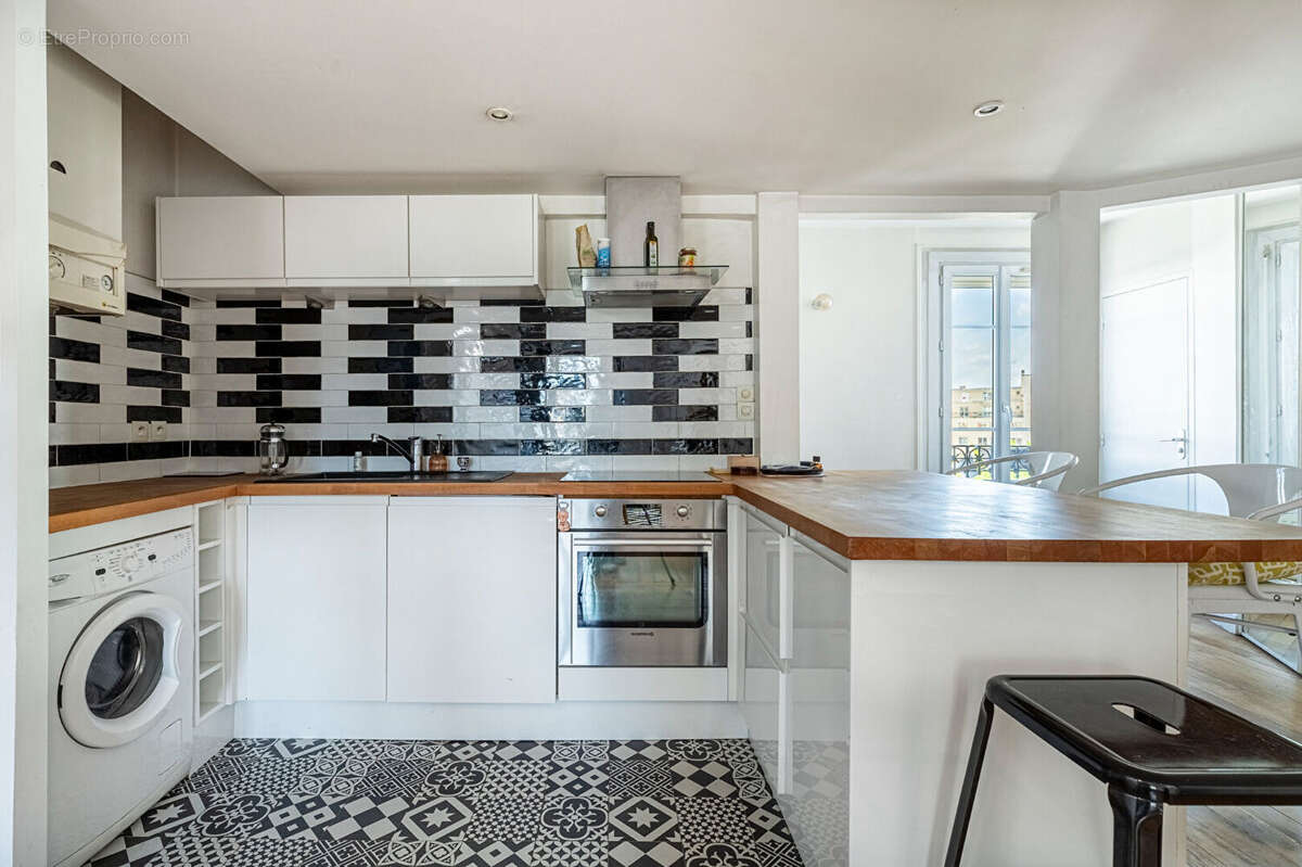Appartement à PARIS-15E