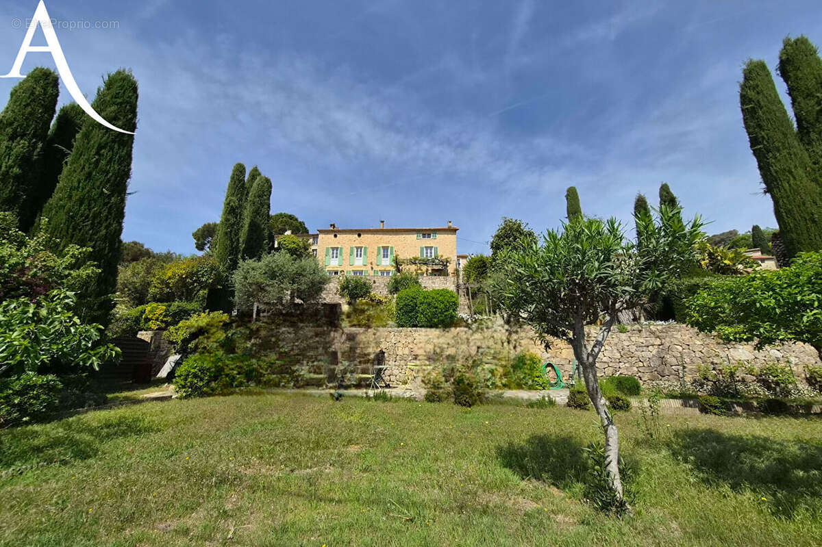 Maison à MOUGINS