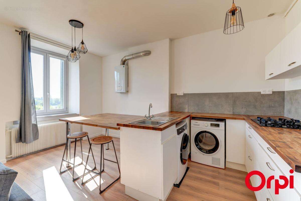 Appartement à LA MULATIERE