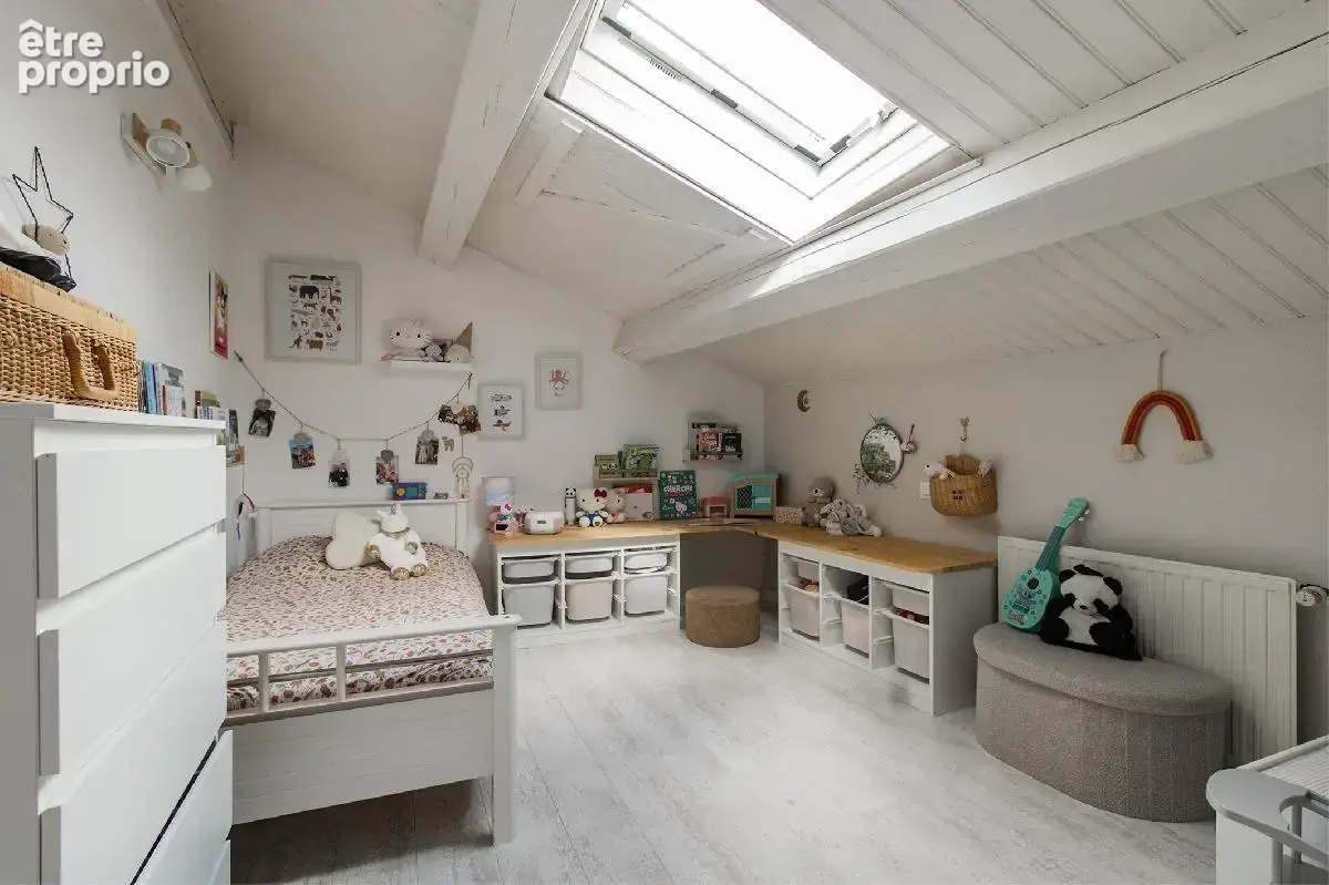 Coup de cœur pour cette maison ancienne rénovée, pleine de charme de 136 m² surface plancher, avec 4 chambres, bureau, grand gar - photo 10
