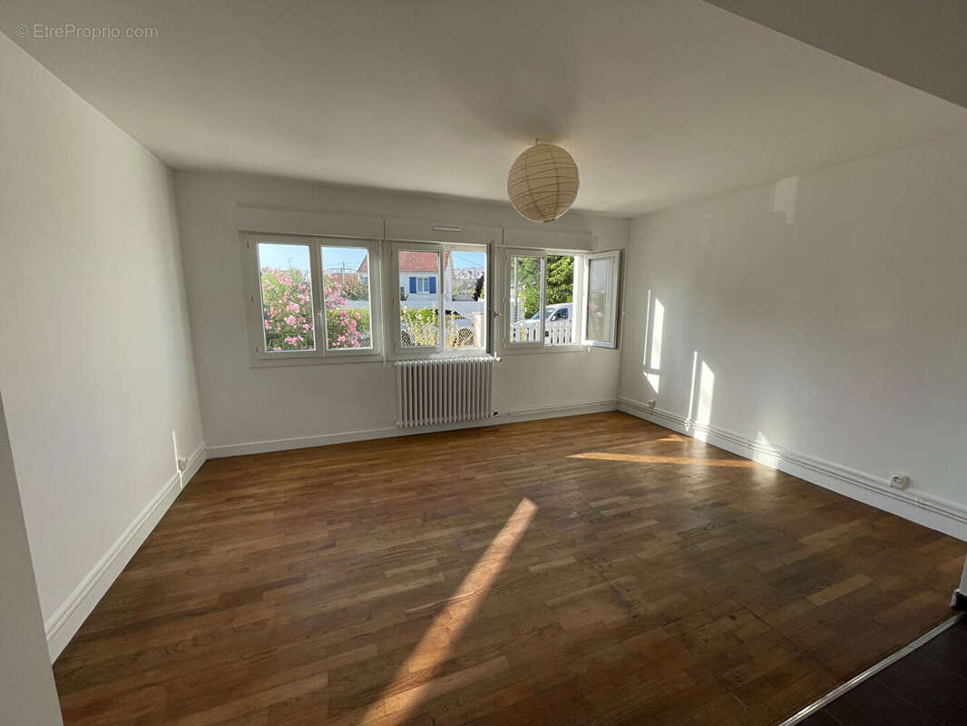 Maison à LE POULIGUEN