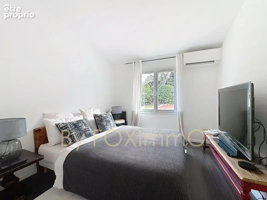 Valbonne village – villa 4 chambres à pied du village – terrain 1600 m² avec piscine - photo 11